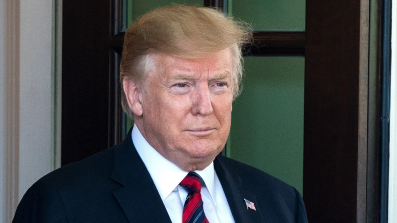 Donald Trump quiere cerrar el acceso a la tecnología de China - escuchar ahora