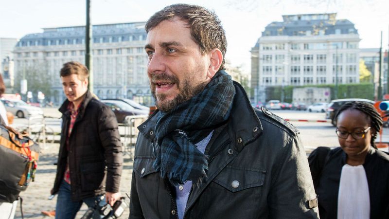 24 horas - Toni Comín: "Fuimos a Bélgica en ejercicio de un derecho que tenemos como ciudadanos europeos" - Escuchar ahora