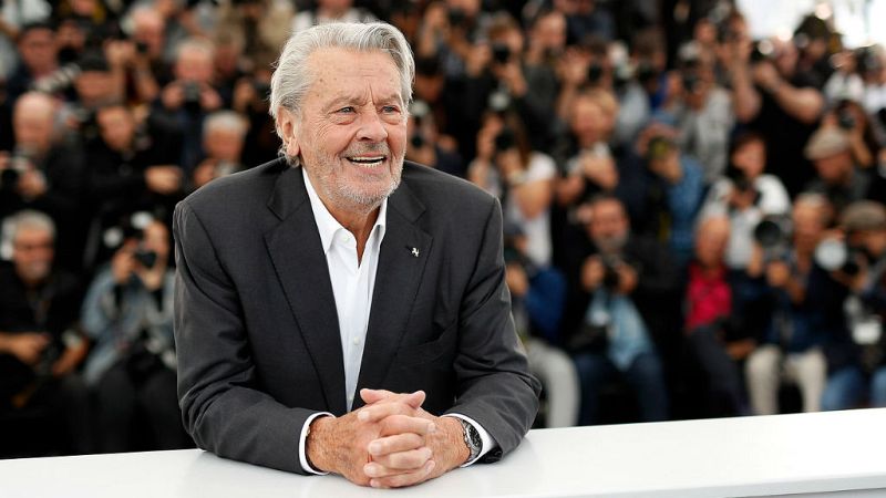 Alain Delon: Homenaje en Cannes, evitando la polémica