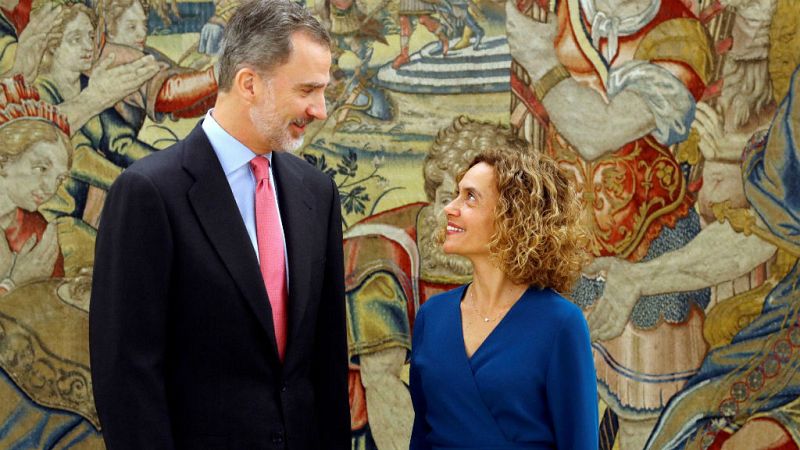 Boletines RNE - Primera reunión del rey con la presidenta del Congreso tras la constitución de las Cortes - Escuchar ahora