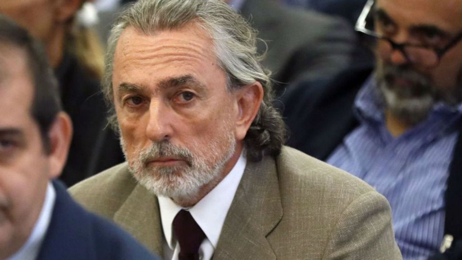 14 horas - Francisco Correa condenado a casi 7 años de cárcel por los amaños con Aena - escuchar ahora