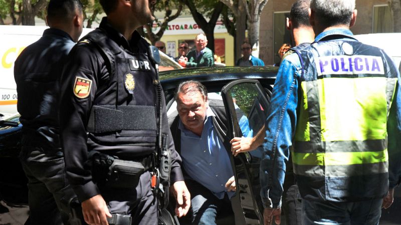 14 horas - Detenidos varios futbolistas y directivos por un presunto amaño de partidos - Escuchar ahora