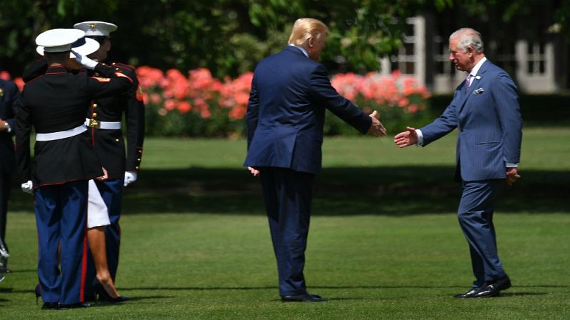 14 horas - Trump llama "perdedor" al alcalde de Londres y lo compara con el "tonto e incompetente" De Blasio - Escuchar ahora