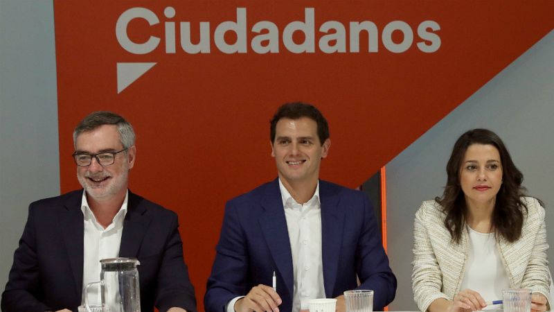 14 horas - Villegas: "No va a haber mesas 'a tres' con Vox" - Escuchar ahora