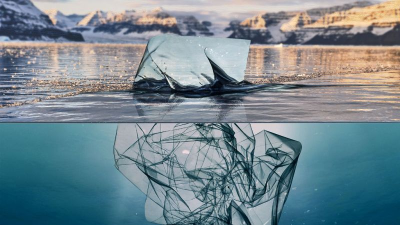 Boletines RNE - La ropa también contamina con plásticos nuestros mares - escuchar ahora