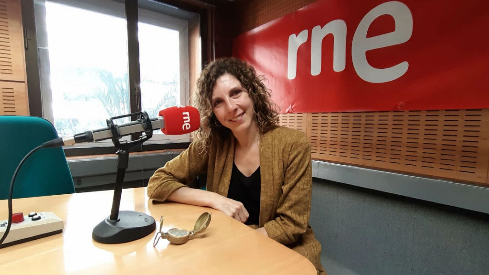 A compás - Asun Noales - 06/06/19 - escuchar ahora