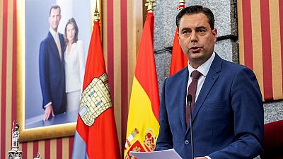 Algunos alcaldes nada m�s tomar el bast�n de mando ya tienen mociones de censura - Escuchar ahora