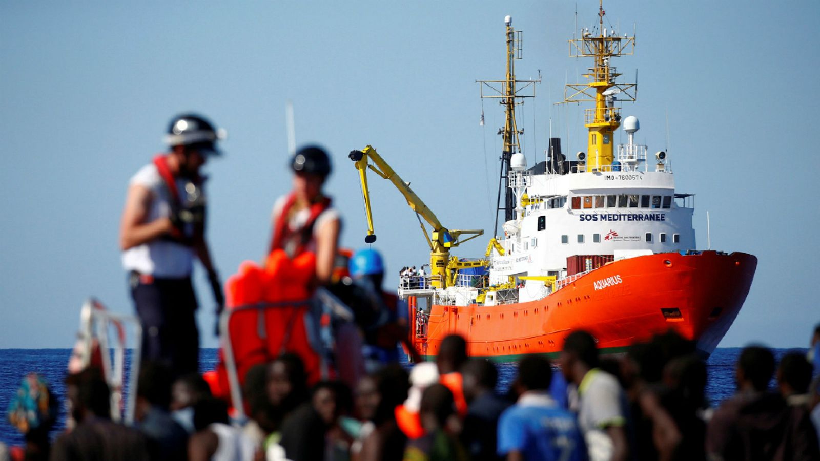 Las mañanas de RNE con Iñigo Alfonso - El Aquarius: Los 629 un año después - escuchar ahora