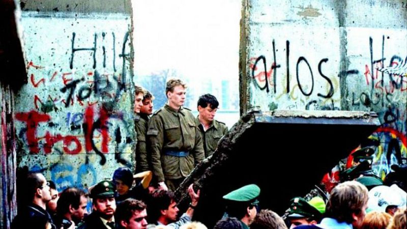 14 horas - El historiador Ian Kershaw presenta 'Ascenso y crisis. Europa 1950-2017: un camino incierto' - escuchar ahora