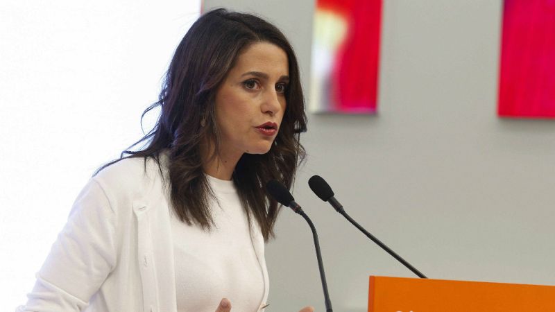14 horas - Ciudadanos rompe con Valls por apoyar la invesitudura de Colau
