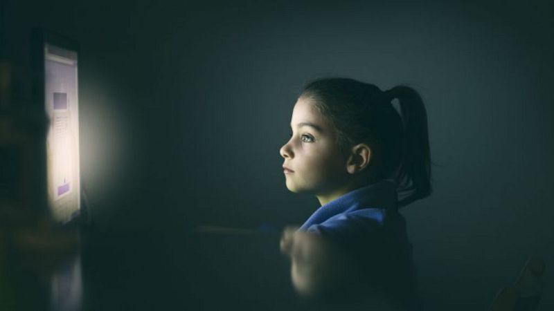 Mamás y papás - Pantallas digitales: Mira lo que ves, que no es bueno tanto tiempo -22/06/19 - Escuchar ahora