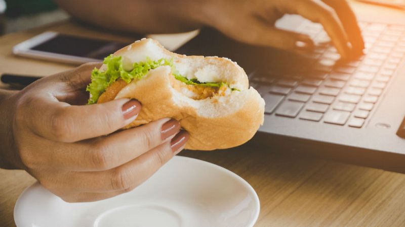 14 horas - Platos cada vez más precocinados y más simples