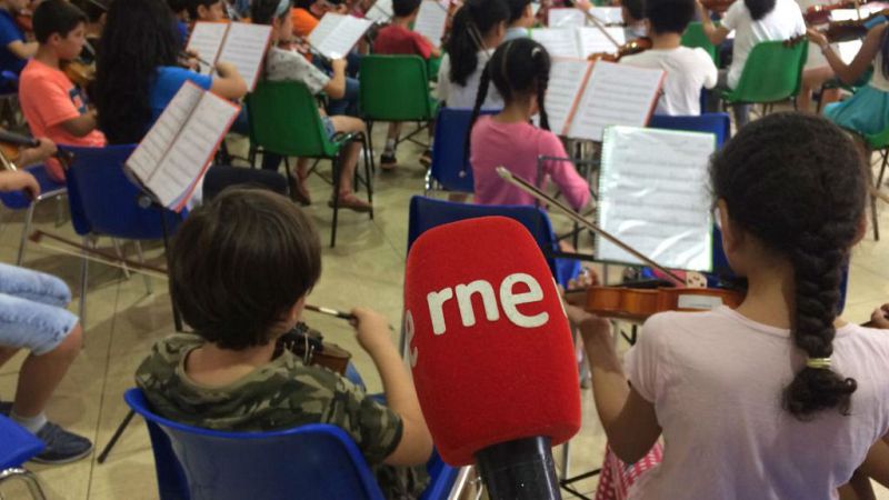 Acción Social por la Música y el futuro de cientos de niños - Todo Noticias | Escuchar