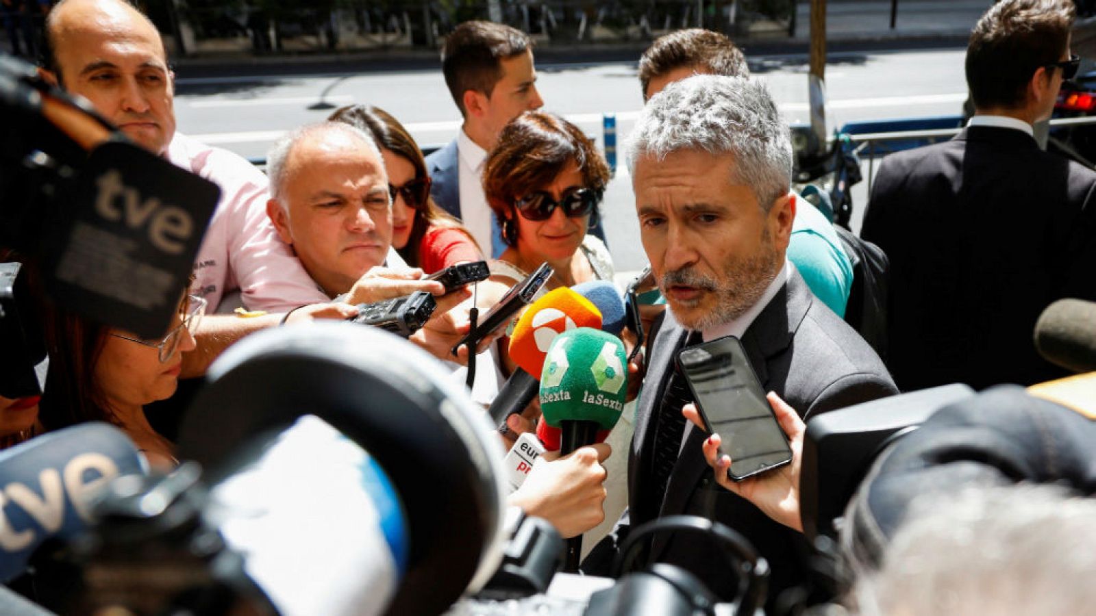 Boletines RNE - 78 nuevos radares controlarán las carreteras este verano - Escuchar ahora