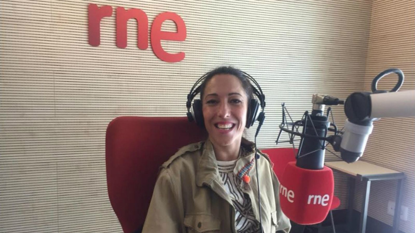 A compás - Ana Morales - 11/07/19 - escuchar ahora