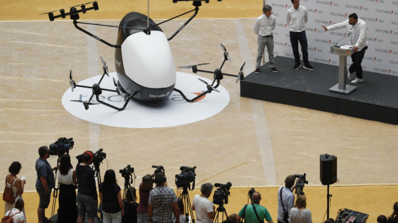 Llega el aero-taxi - escuchar ahora