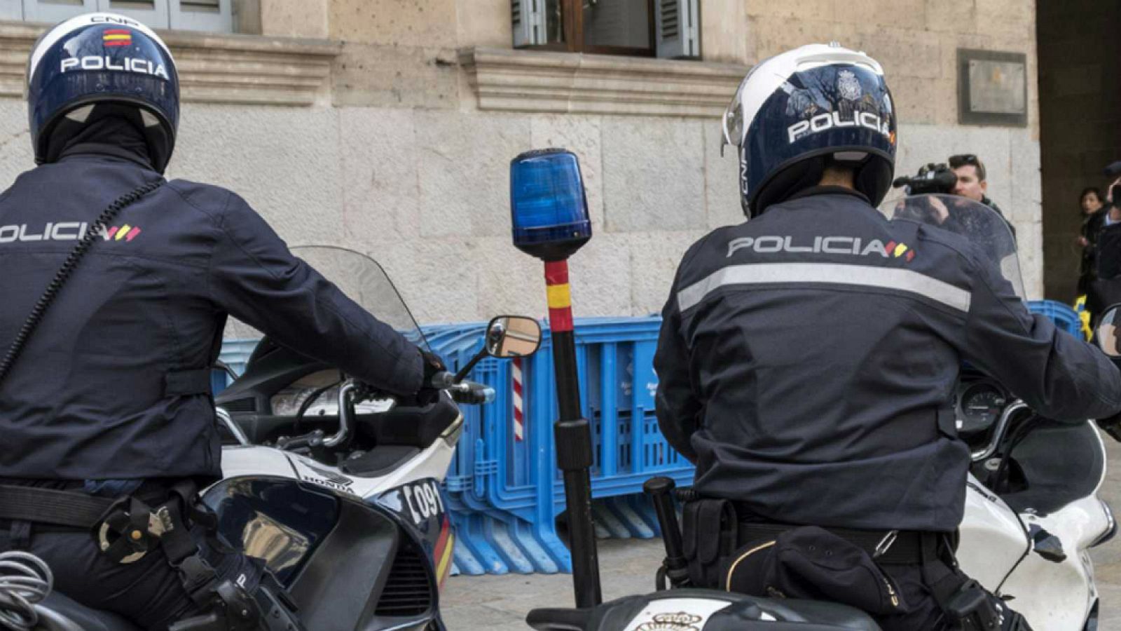 14 horas - La policiía realizará controles a conductores con síntomas de consumo de drogas - Escuchar ahora