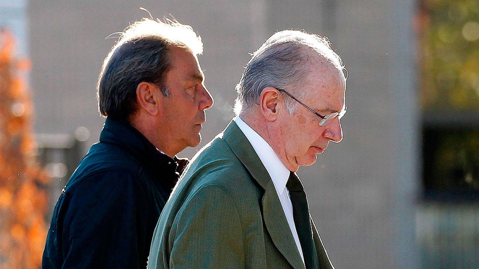 Boletines RNE - La Fiscalía eleva la petición de condena para Rato y tres acusados más - Escuchar ahora