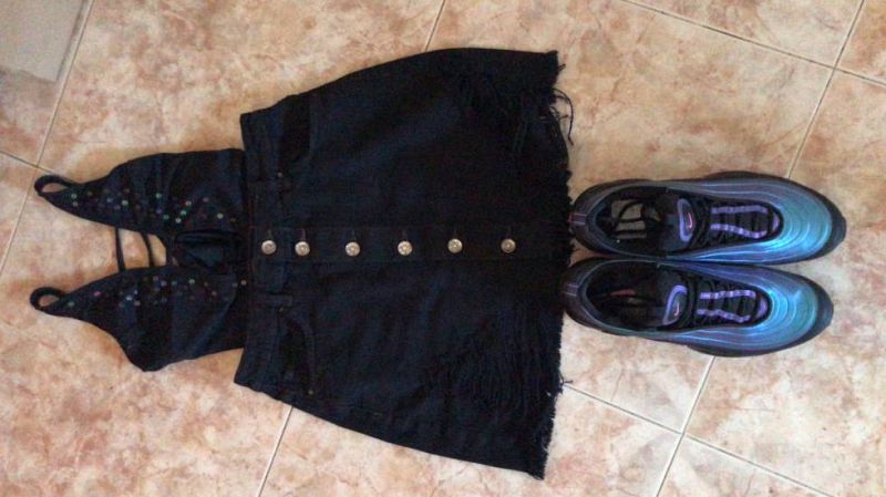 Las mañanas de RNE con Íñigo Alfonso - Una pasajera acusa a Vueling de expulsarla del vuelo por su vestimenta - Escuchar ahora