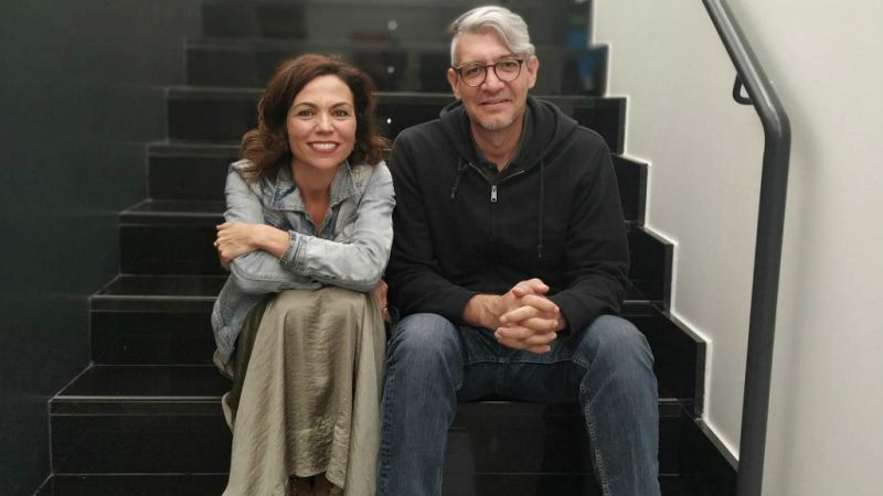 Libros de Arena - Emiliano Monge - Escuchar ahora