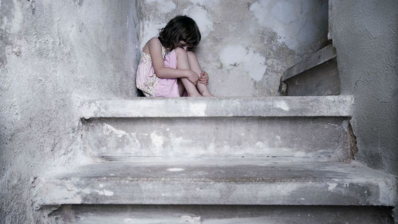 14 horas - ¿Qué ocurre con los niños cuando el padre tiene una orden de alejamiento? - Escuchar ahora