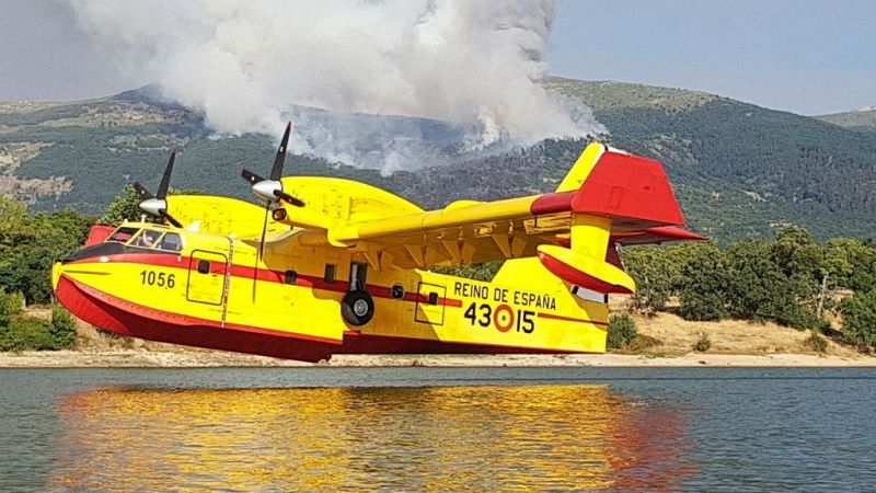 Las mañanas de RNE con Íñigo Alfonso - Más efectivos para extinguir el incendio de la Sierra de Guadarrama - Escuchar ahora