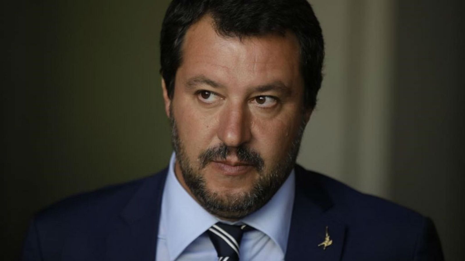 14 horas - La ley antiinmigración de Salvini: Multas de hasta 1 millón - escuchar ahora