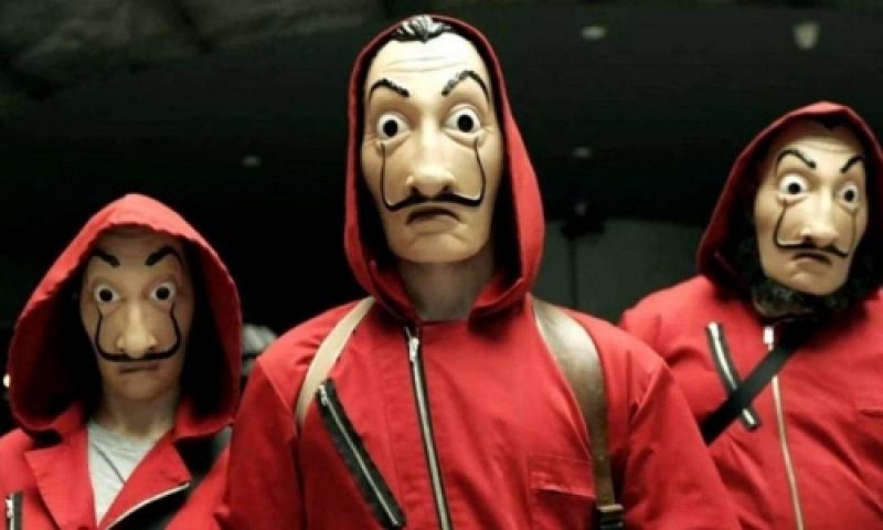 14 horas - Atracos de película: Cuando la realidad supera la ficción - 14 horas | Escuchar