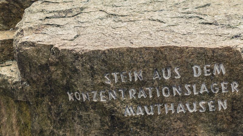 La lista de los 4.427 españoles que murieron Mauthausen - Escuchar ahora