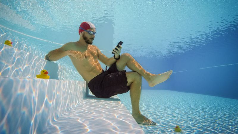 Las mañanas de RNE con Íñigo Alfonso - No desconectar el móvil en vacaciones provoca estrés