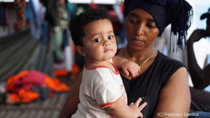 Menores migrantes a bordo - Escuchar ahora