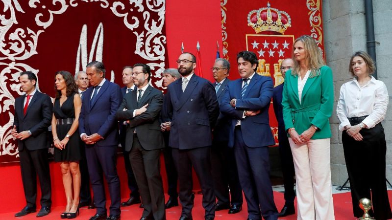 Toman posesión los trece nuevos consejeros de la Comunidad. Escuchar ahora