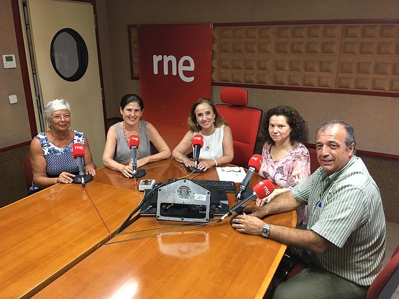 LOS OTROS VERANOS- Amigos de la Calle - Sin fronteras | Escuchar