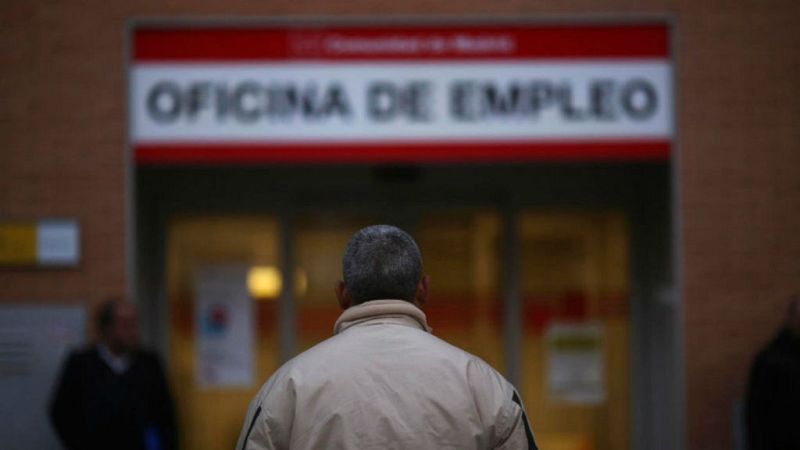 Boletines RNE - El paro sube 54.371 personas más en el peor agosto desde el 2010 - escuchar ahora