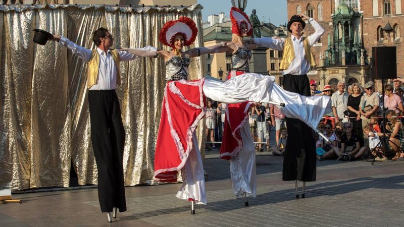 14 horas - Empezó hoy en Lleida la 39ª edición FiraTàrrega, teatro al aire - Escuchar ahora
