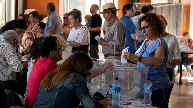 14 horas - La política causa desconfianza, aburrimiento y enfado a los españoles, según el CIS - Escuchar ahora