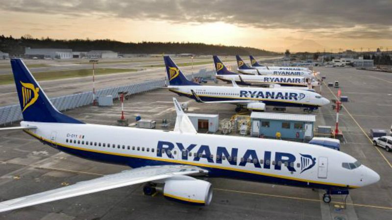 Las mañanas de RNE con Íñigo Alfonso - Los pilotos de Ryanair se unen este jueves a la huelga de los tripulantes de cabina