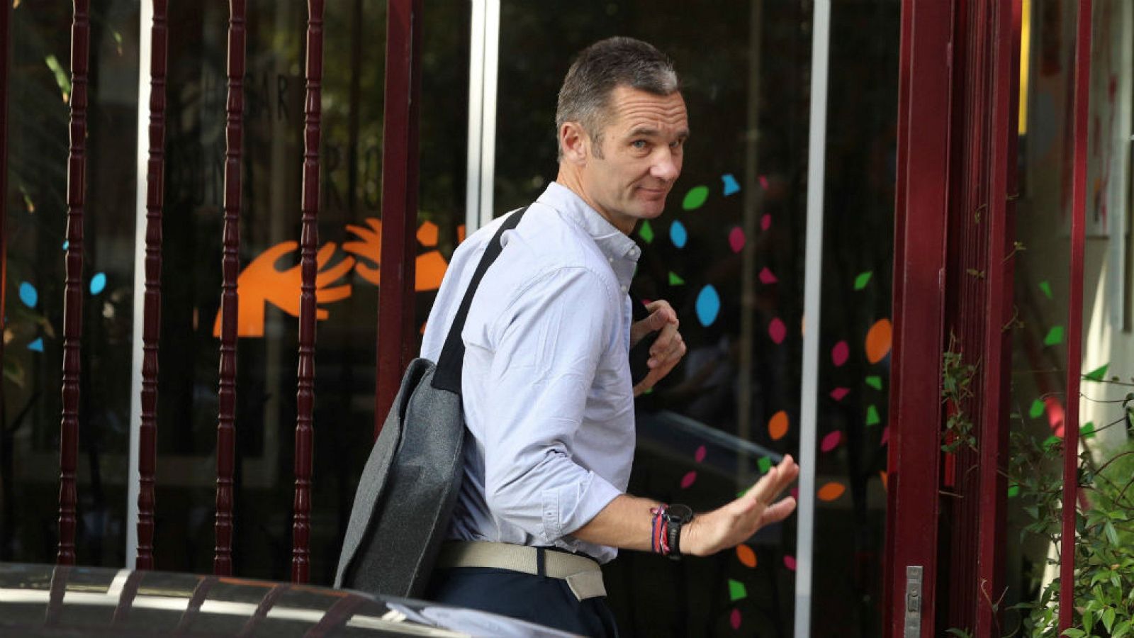 14 horas - Urdangarin pasa su primera jornada en un centro para discapacitados como voluntario - Escuchar ahora