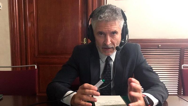 Las mañanas de RNE con Íñigo Alfonso - Grande-Marlaska:  "España ya cumple sus obligaciones" respecto al rescate de migrantes - Escuchar ahora