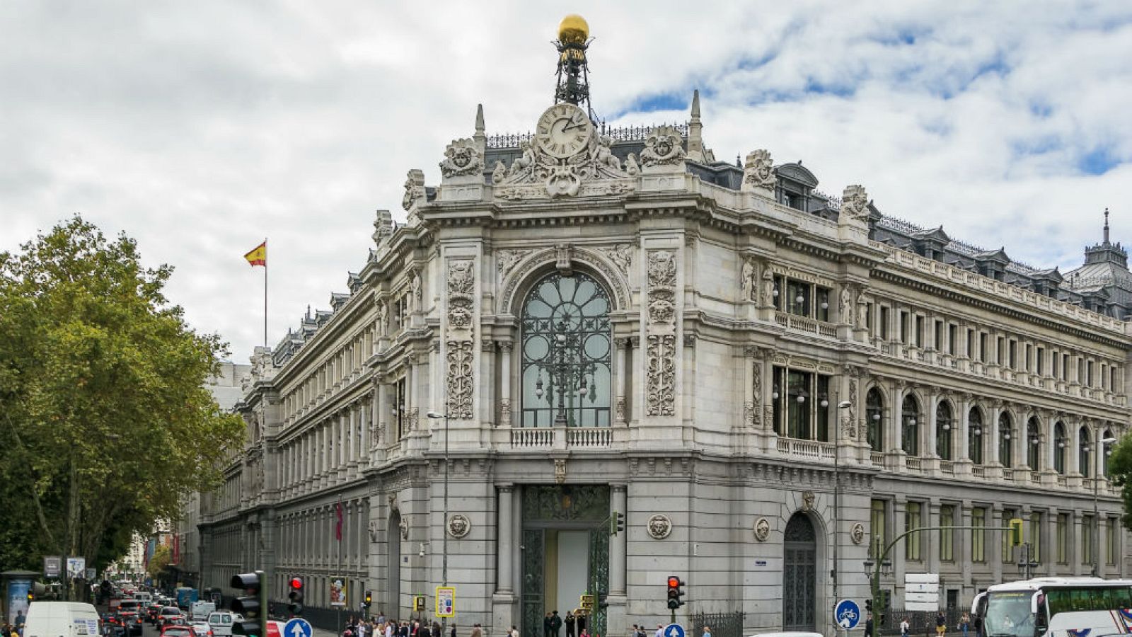 14 horas - El Banco de España rebaja cuatro décimas su previsión de crecimiento para la economía española - Escuchar ahora