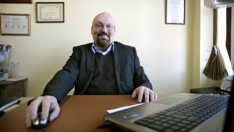 Mario Costeja, el primer europeo que se enfrentó a Google - 14 horas | Escuchar