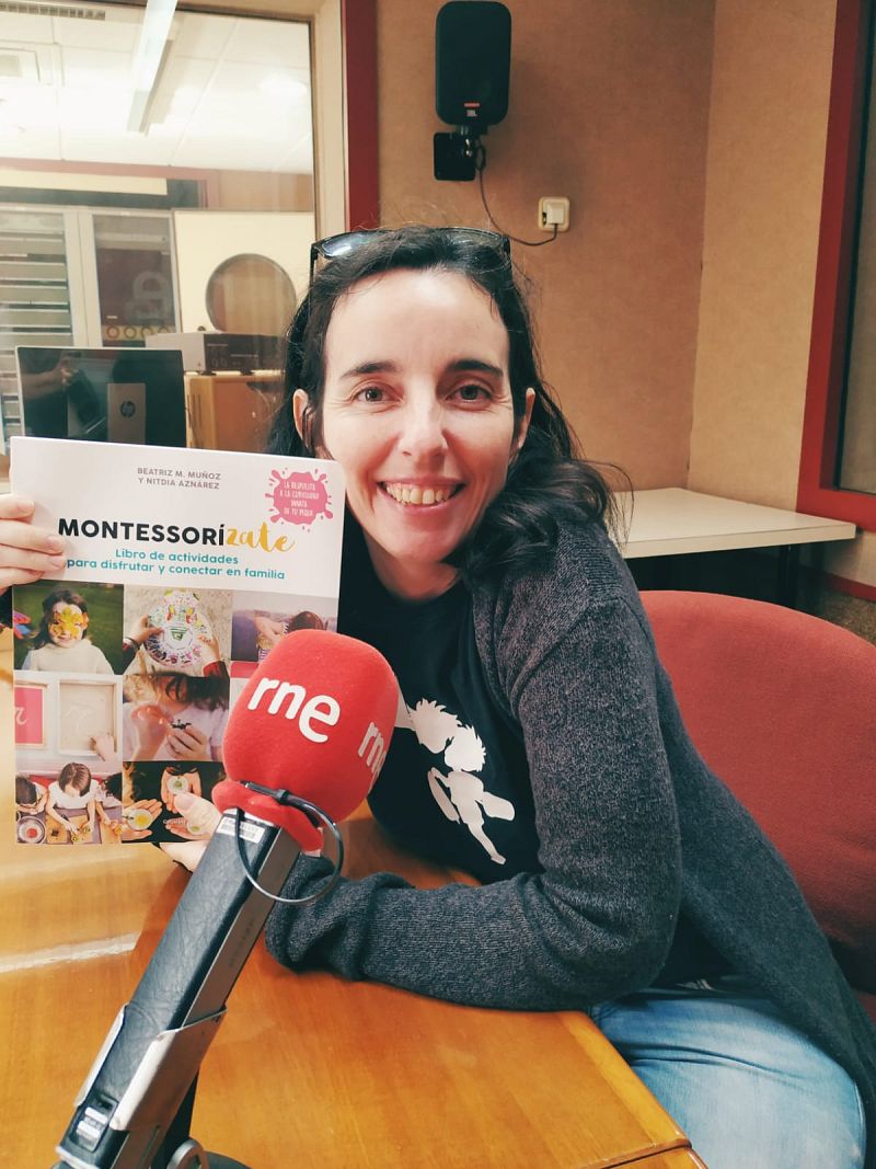 Entrevista Beatriz Muñoz "Montessorízate" - 10/10/19 - Comunidad Valenciana Informativos | Escuchar