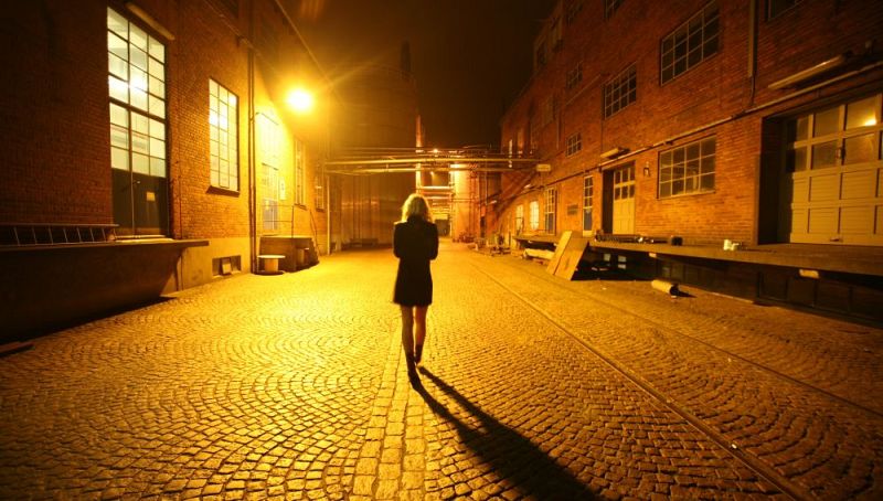 Las mañanas de RNE con Íñigo Alfonso - La moderna | "Tranquilas"  - Escuchar ahora