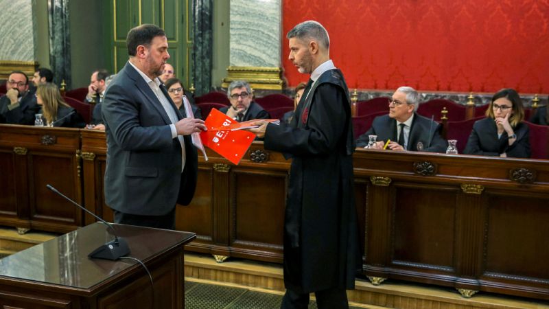 Boletines RNE - El Supremo condenará por sedición y malversación de fondos públicos a los principales líderes del 'procés' - Escuchar ahora