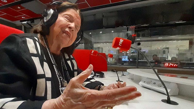 Nélida Piñón: "La imaginación te ayuda a entender el mundo" - Escuchar ahora