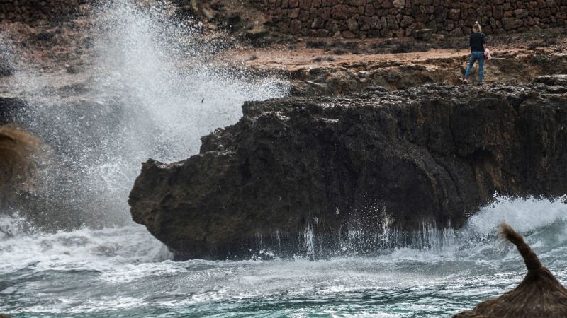 Las mañanas de RNE con Íñigo Alfonso - Se busca a tres personas desaparecidas por el temporal en Cataluña - Escuchar ahora