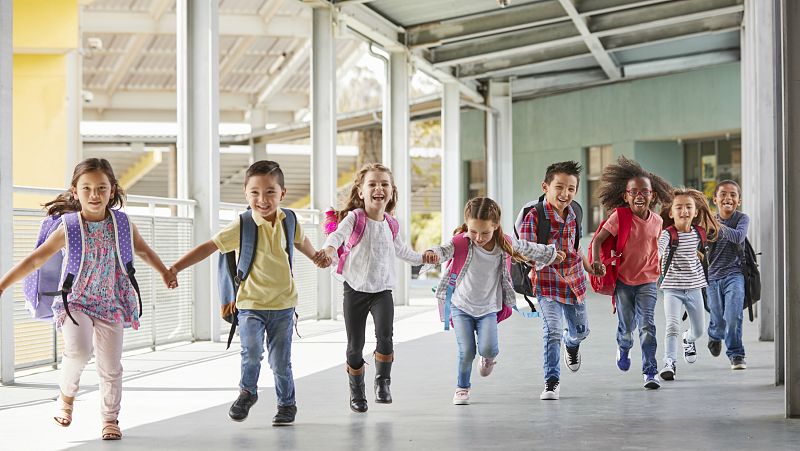 Por tres razones - ¿Jornada escolar partida o continua? - Escuchar ahora