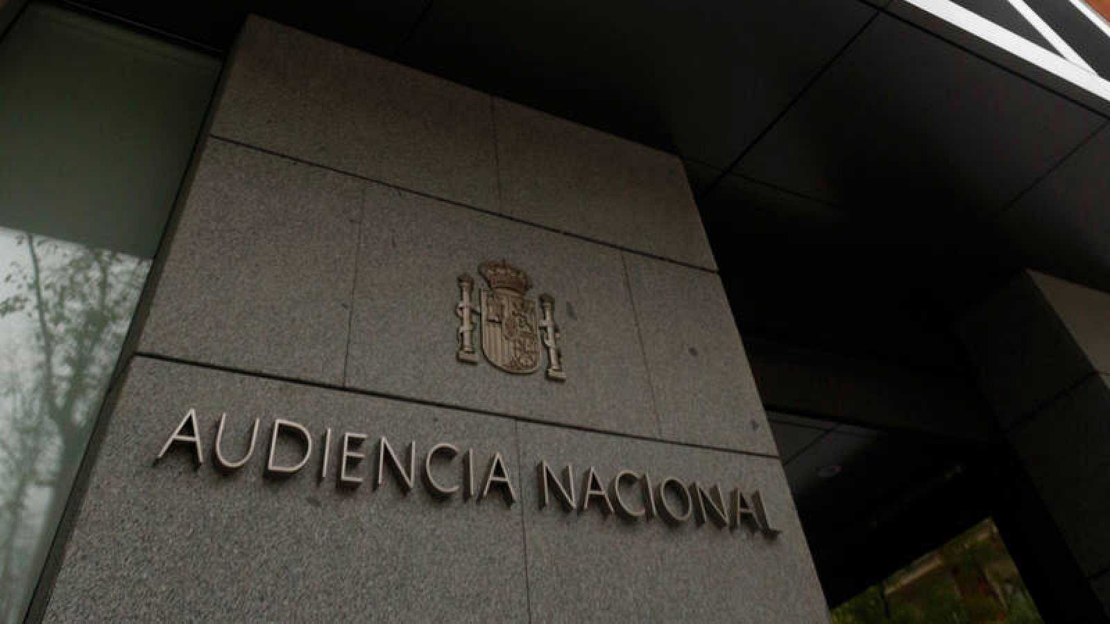 Las mañanas de RNE con Íñigo Alfonso -  La Audiencia alerta de la capacidad adoctrinadora de los familiares de excombatientes - Escuchar ahora