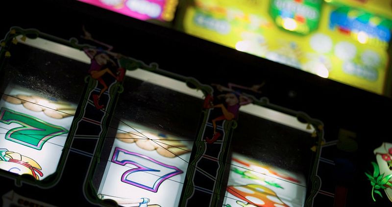 Las cuñas de RNE - Juegos de azar y ludopatía: una peligrosa relación, en 'Memoria de delfín' - escuchar ahora