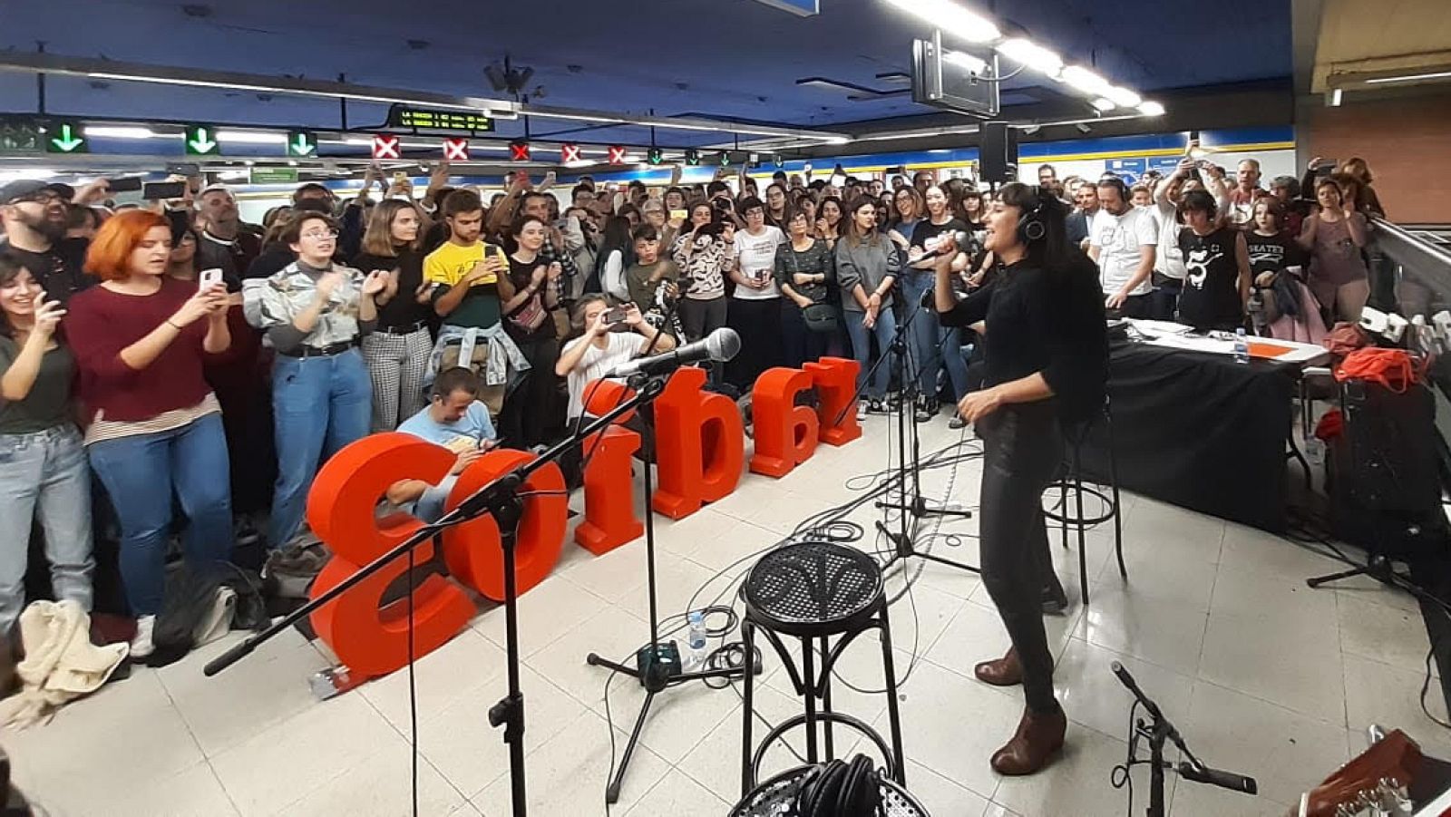 Hoy empieza todo con Ángel Carmona -  Desde el Metro de Madrid - 31/10/19 - escuchar ahora